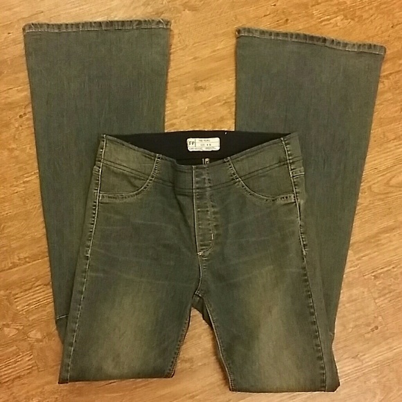 **SOLD** NWOT Free People Pull On Kick Flares - Picture 4 of 4