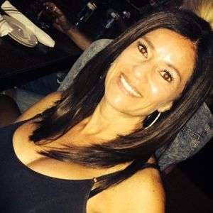 Meet your Posher, Claudia