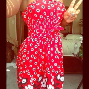 Beautiful strapless Forever 21 dress !