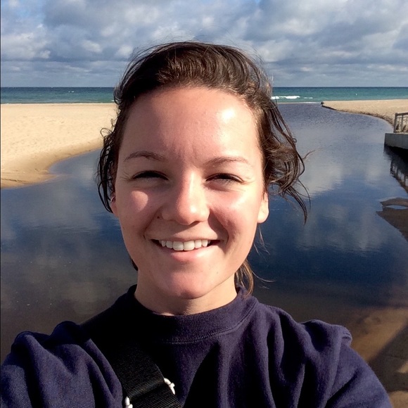Meet your Posher, Bri - Picture 1 of 1
