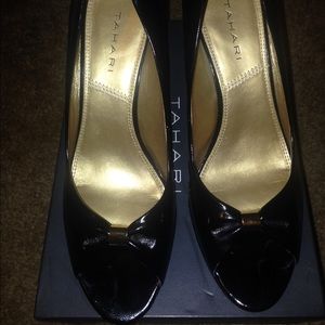 Tahari black and gold  patent leather wedges