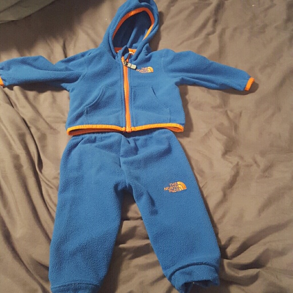 ..Baby northface set 3-6 mth