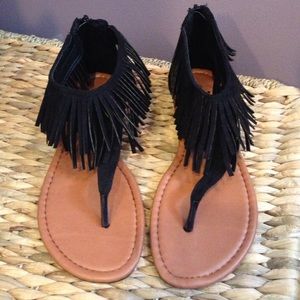 NWOT black fringe sandals