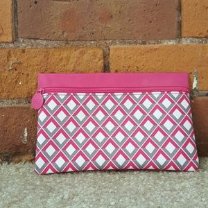 Cosmetic bag