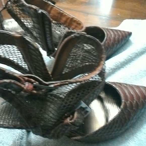 Shoes - Picture 2 of 2