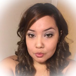 Meet your Posher, Corina