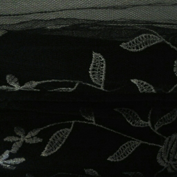 Skirt - Picture 3 of 4