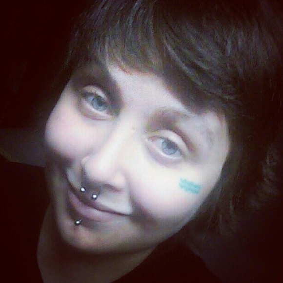 Meet your Posher, Alexis - Picture 1 of 1