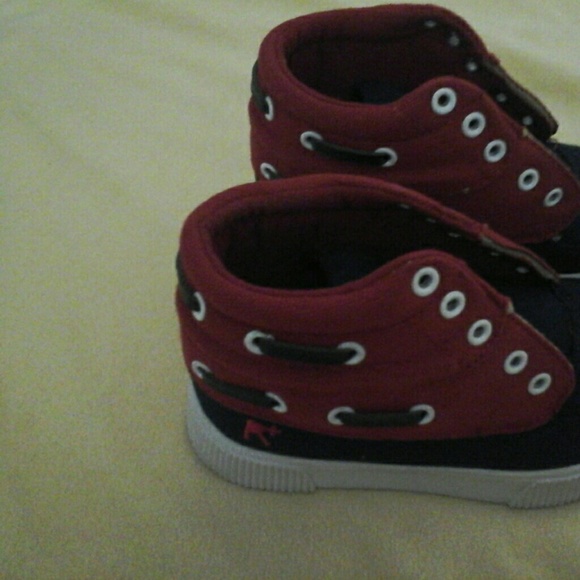 Shoes - Picture 2 of 4