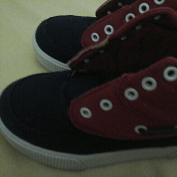 Shoes - Picture 4 of 4