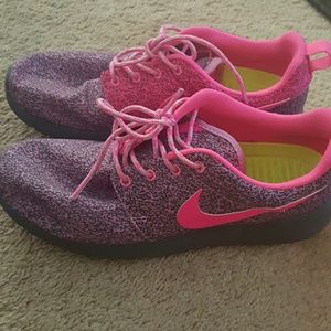 Nike size 8 super cute