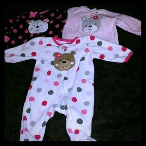 Like New!3-6 months pajama footed onesie set of 3