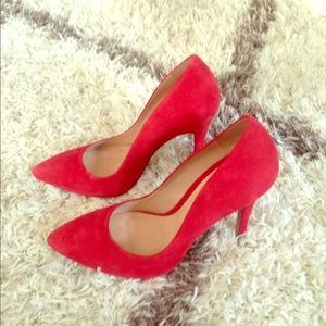 schutz red suede pointy toe pumps