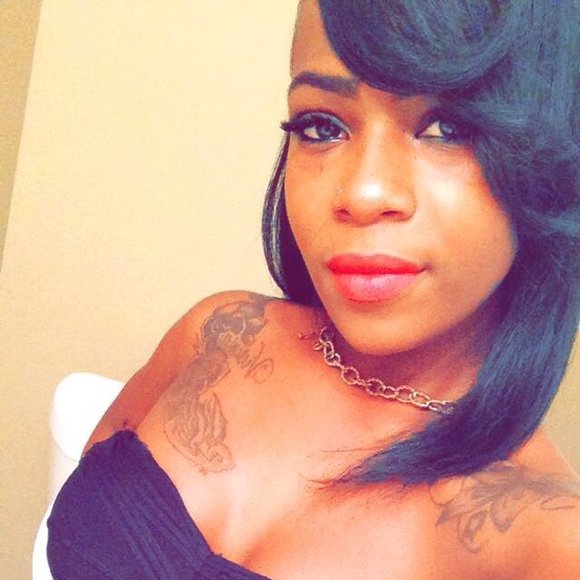 Meet your Posher, Ashley