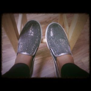 Meet your Posher, Alice