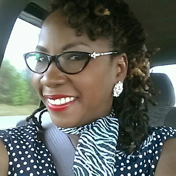 Meet your Posher, Jovanni - Picture 2 of 3