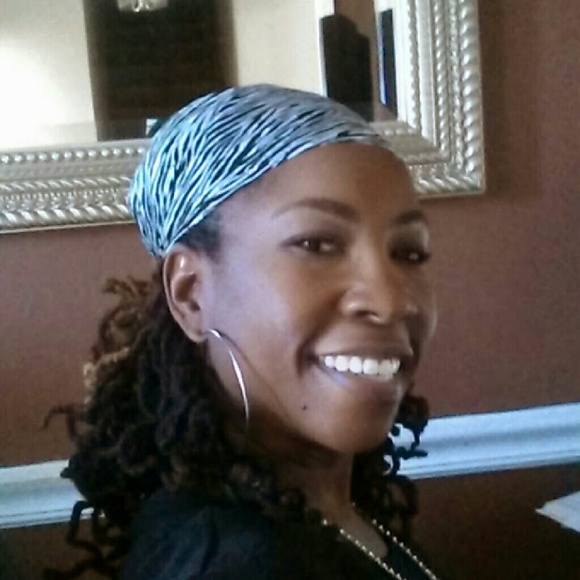 Meet your Posher, Jovanni - Picture 3 of 3