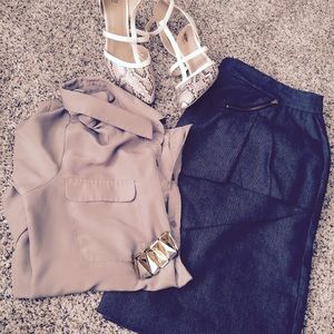 Taupe top- 50% off bundles!