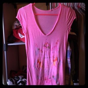Guess girly pink v-neck!