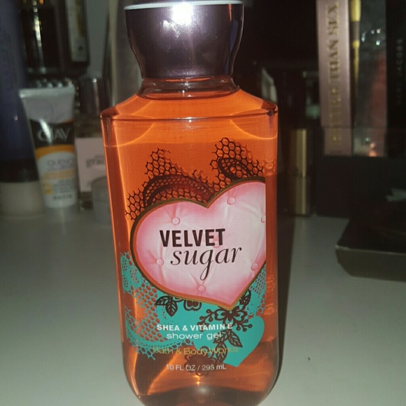 Bath and body Works Velvet Sugar Shower Gel