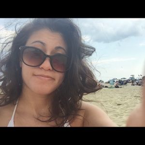 Meet your Posher, Jenn