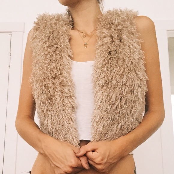 Soft and fluffy vest by YA Los Angeles!