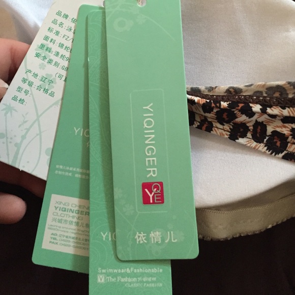 Cute leopard one piece backless swimsuit - Picture 3 of 3