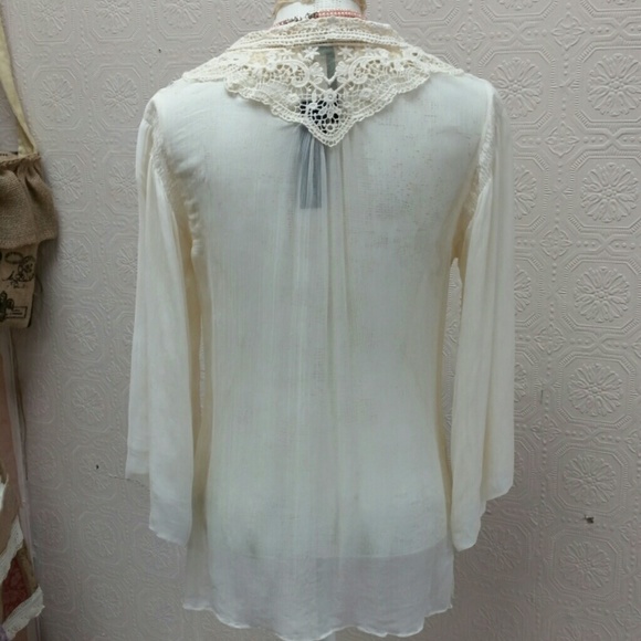 Blouse - Picture 2 of 2