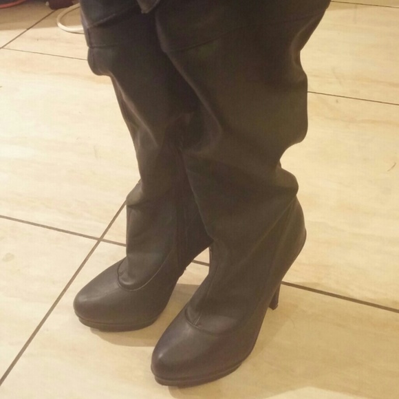 Fur lined boots