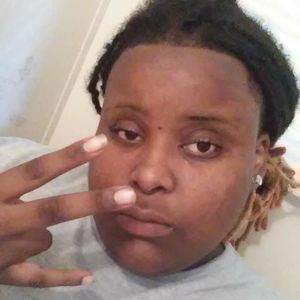 Meet your Posher, Ellisia