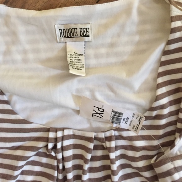 Cute striped maxi dress with belt - Picture 2 of 3