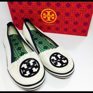 These are beautiful Tory Burch Sneakers. Size 8