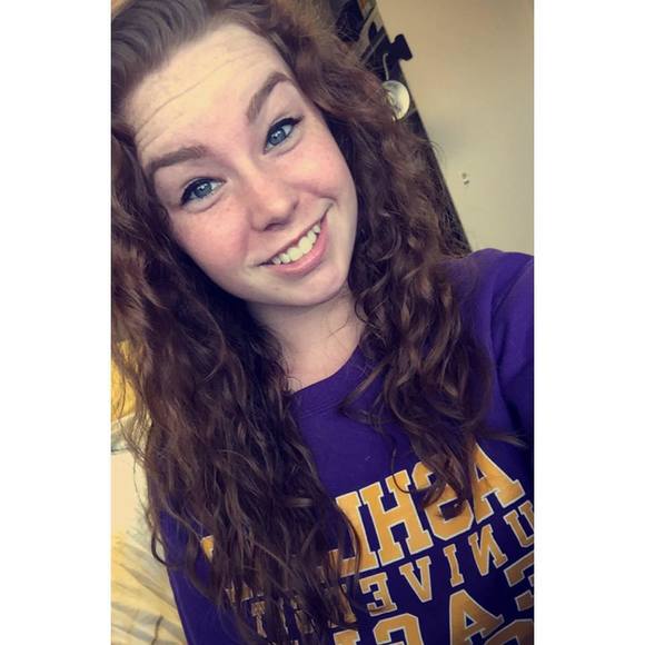 Meet your Posher, Heather - Picture 1 of 1