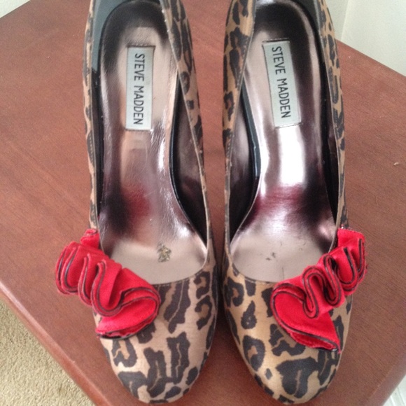 Size 8.5 Steve Madden Heels - Picture 2 of 3