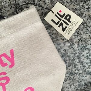 Dogeared Accessories - Dogeared Beauty is Everwhere Canvas Pouch Dogeared Accessories - Dogeared Beauty is Everwhere Canvas Pouch