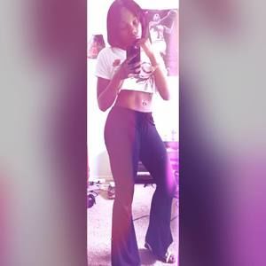 Meet your Posher, Arielle