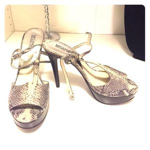 Michael Kors Snake skin heels!