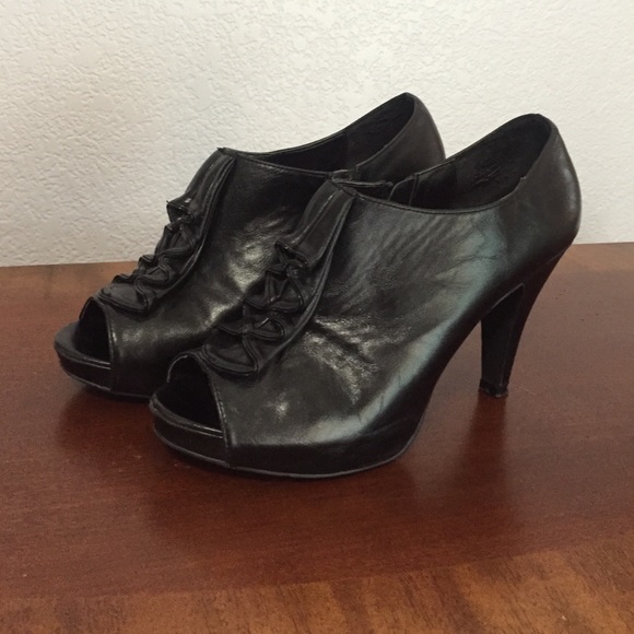 Madden Girl Peep-toe Bootie