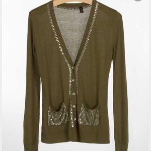 Buckle cardigan