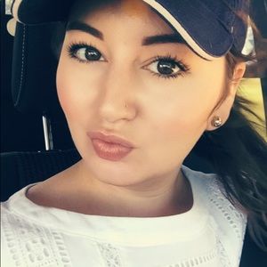 Meet your Posher, Courtney