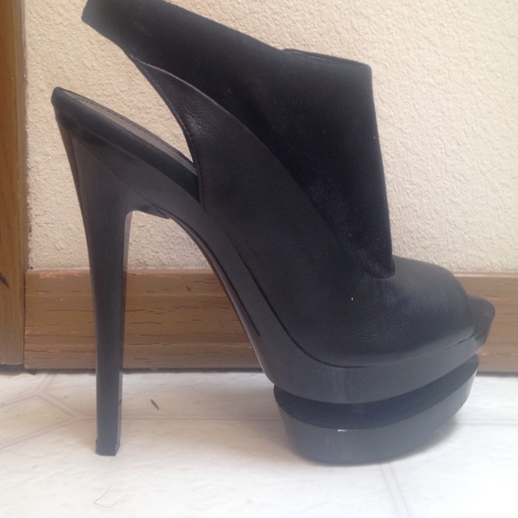 Jessica Simpson Shoes - Black heels