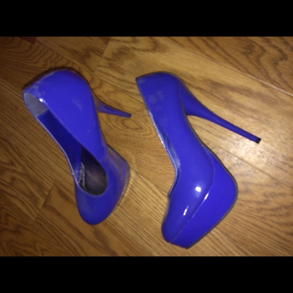 Blue heels - Picture 4 of 4