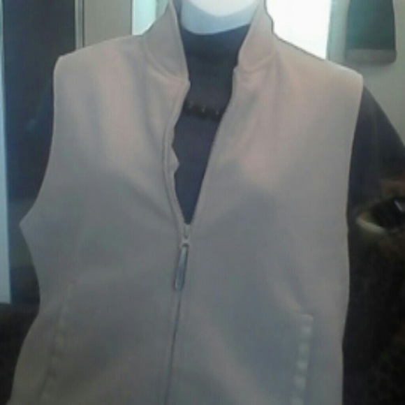 Sweater vest