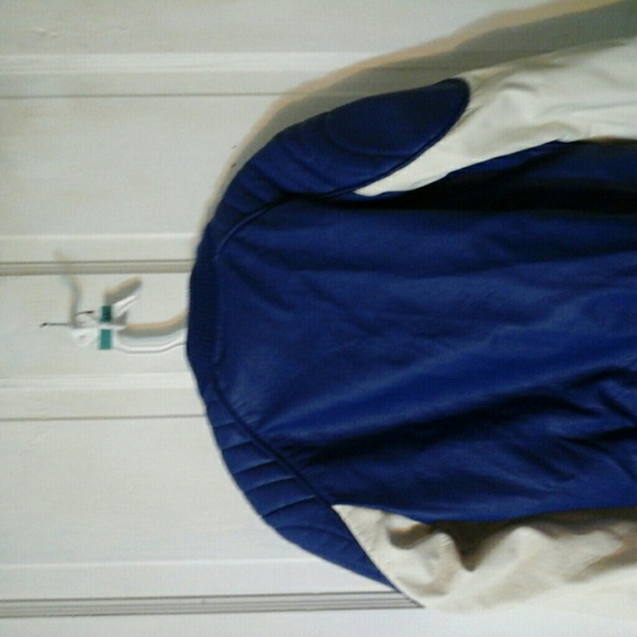 Jacket - Picture 3 of 4
