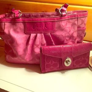 Hot pink real Coach bag with matching wallet