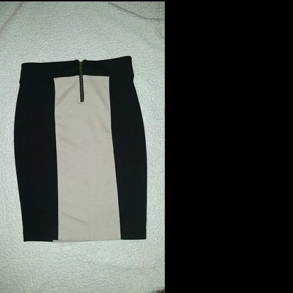 Colorblock - Picture 2 of 3