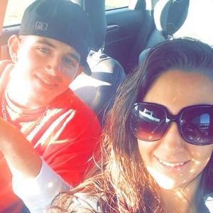 Meet your Posher, Caitlin