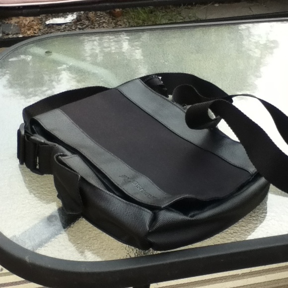Samsonite bag