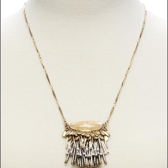 Metal fringe pendant necklace