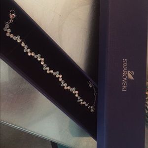 SALE 🍷🍾Swarovski Fidelity Blue Bracelet